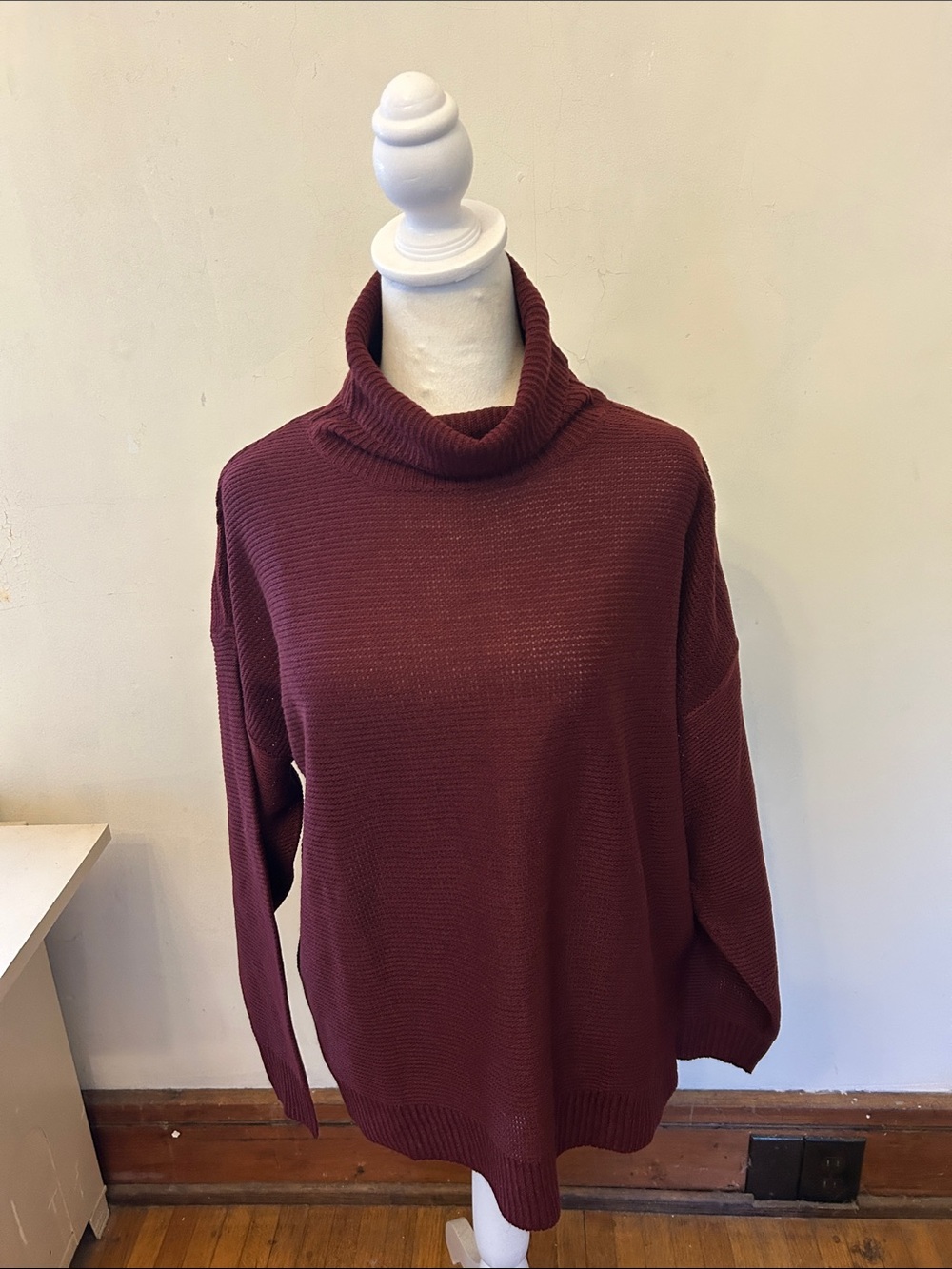 Ambiance apparel Turtleneck Burgundy Sweater Size L EUC